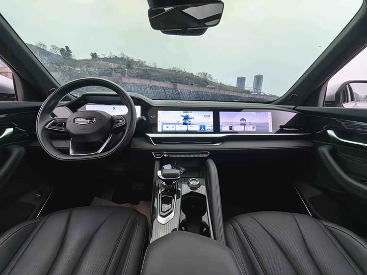 Фото 8 - Geely Monjaro