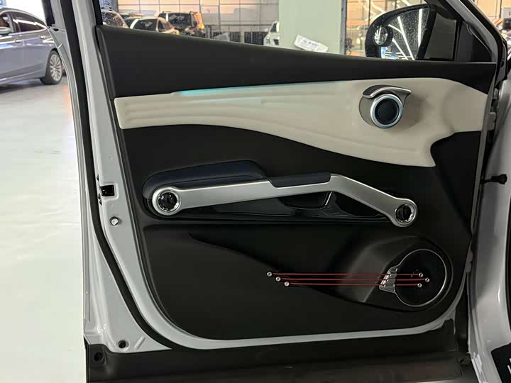 Фото 8 - BYD Yuan Plus