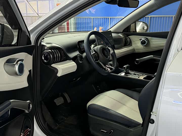 Фото 9 - BYD Yuan Plus