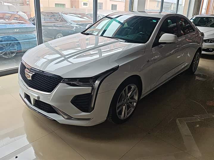 Фото 1 - Cadillac CT4