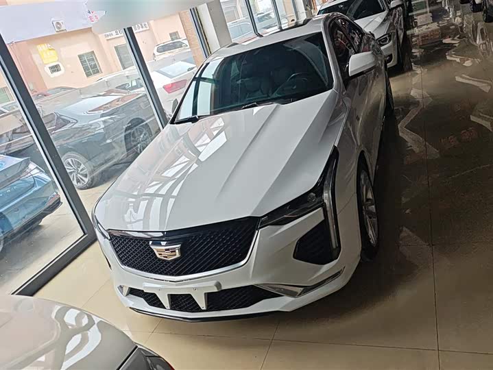 Фото 2 - Cadillac CT4