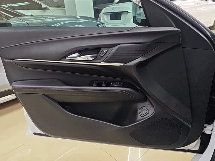 Фото 7 - Cadillac CT4