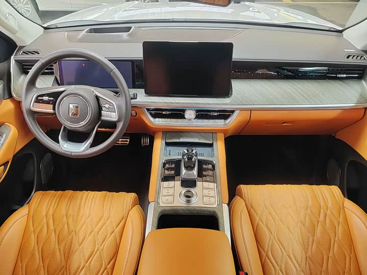 Фото 5 - Tank 500 Hybrid