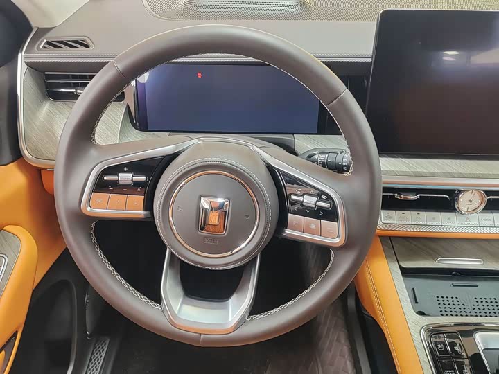 Фото 6 - Tank 500 Hybrid