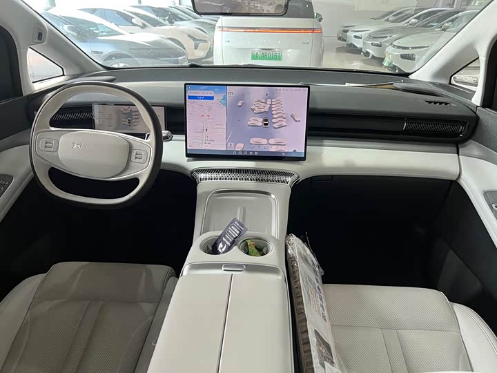 Фото 6 - XPeng X9