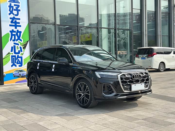 Фото 3 - Audi Q7