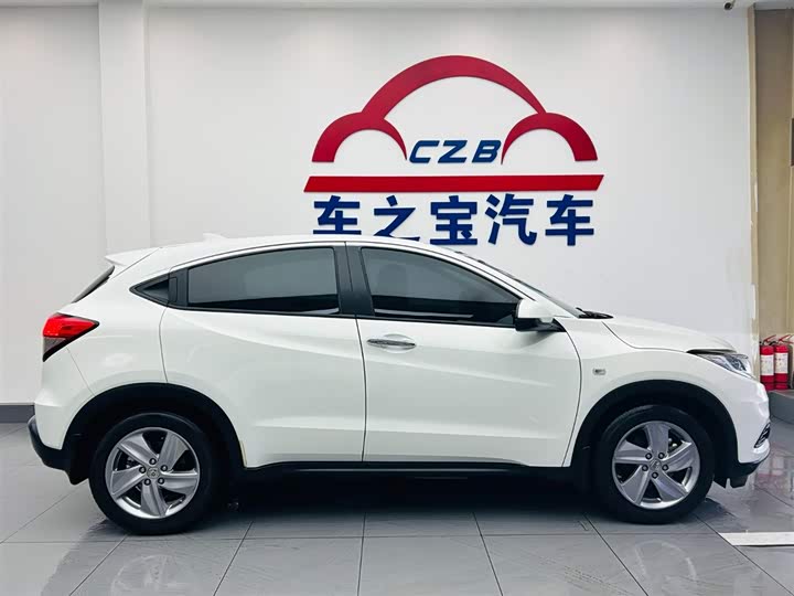 Фото 8 - Honda Vezel
