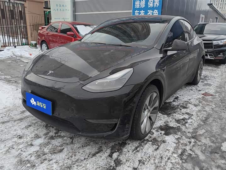 Фото 1 - Tesla Model Y