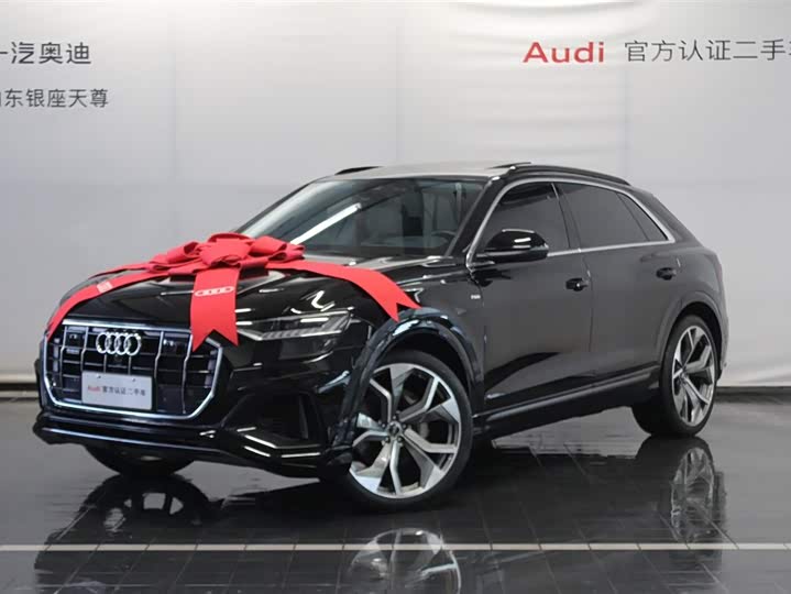 Фото 3 - Audi Q8