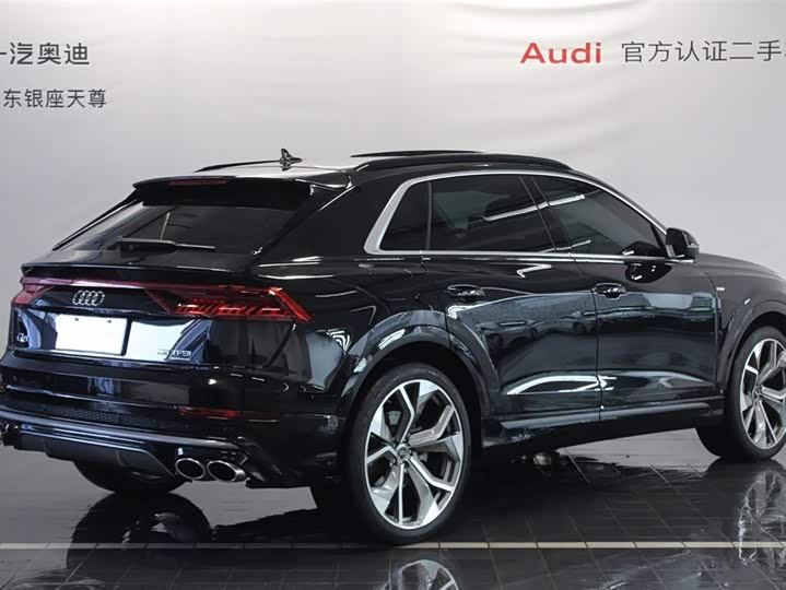Фото 5 - Audi Q8