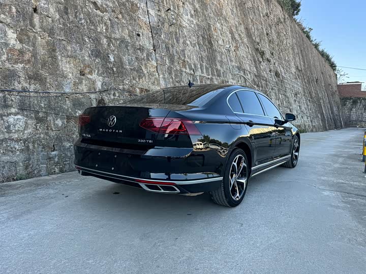 Фото 9 - Volkswagen Magotan