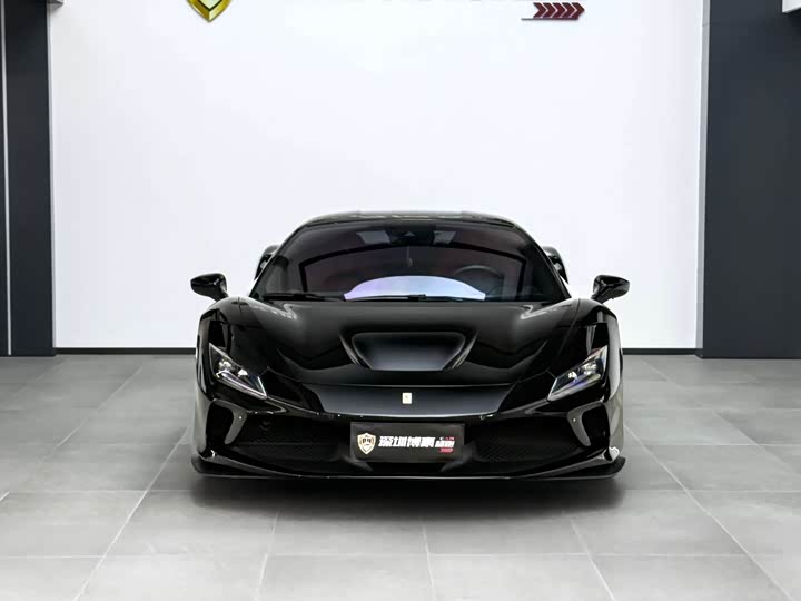 Фото 5 - Ferrari F8