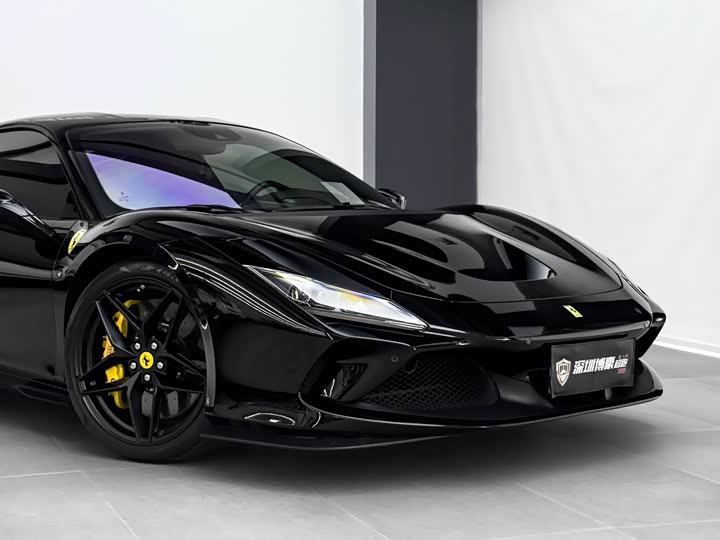 Фото 7 - Ferrari F8