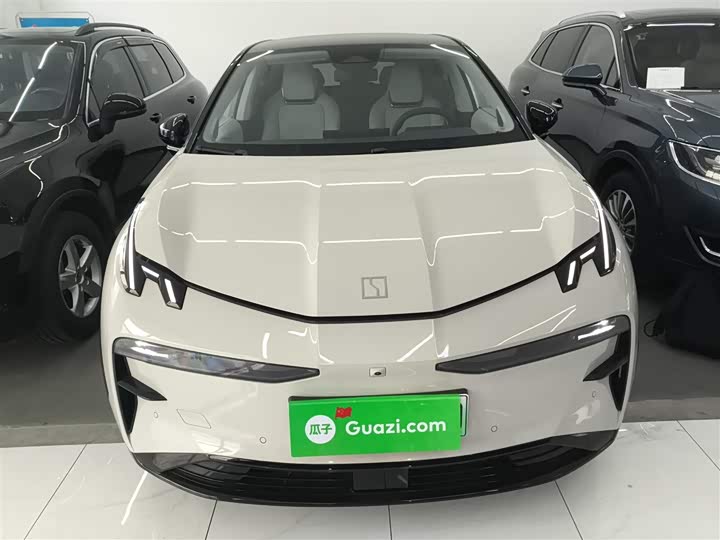 Фото 3 - Zeekr X