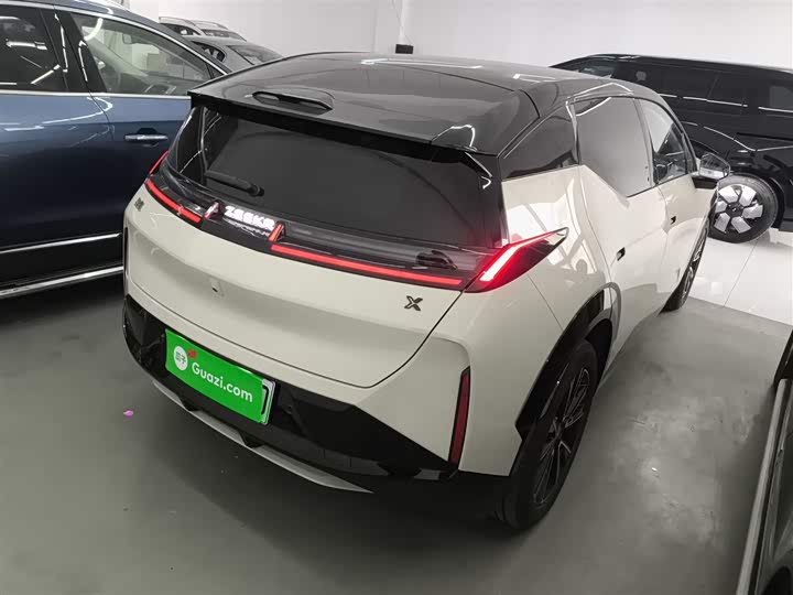 Фото 7 - Zeekr X