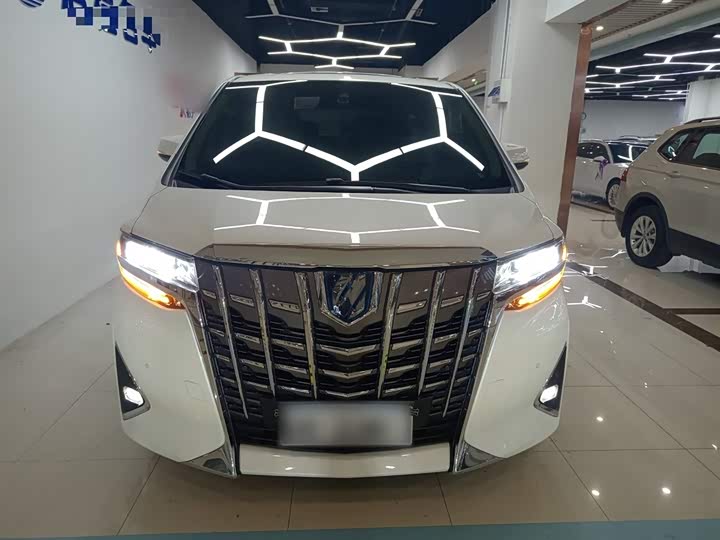 Фото 3 - Toyota Alphard