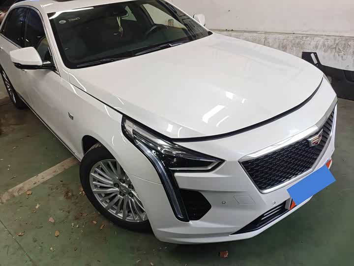 Фото 8 - Cadillac CT6