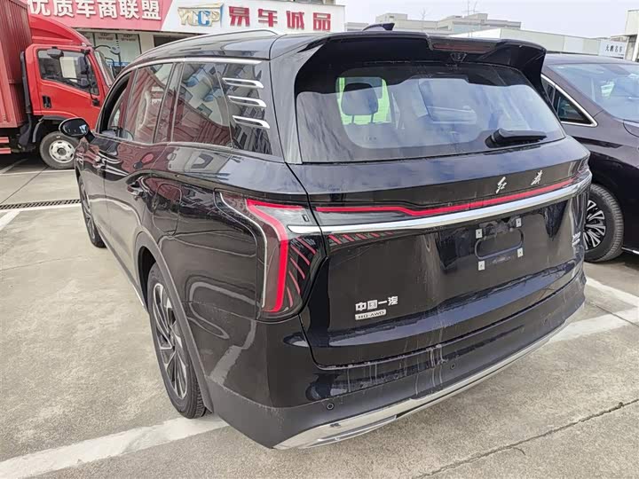 Фото 5 - Hongqi HS7 Hybrid