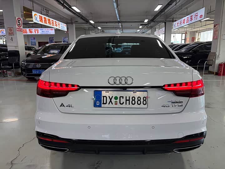 Фото 5 - Audi A4L