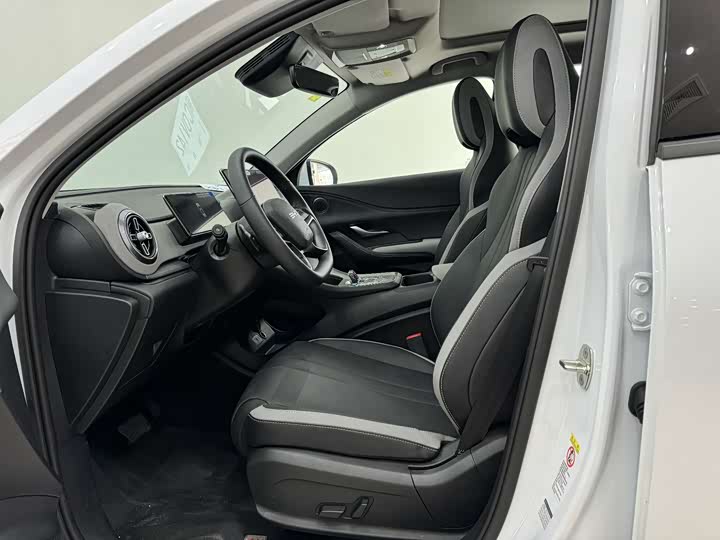 Фото 7 - BYD Sea Lion 05 DM-i Hybrid