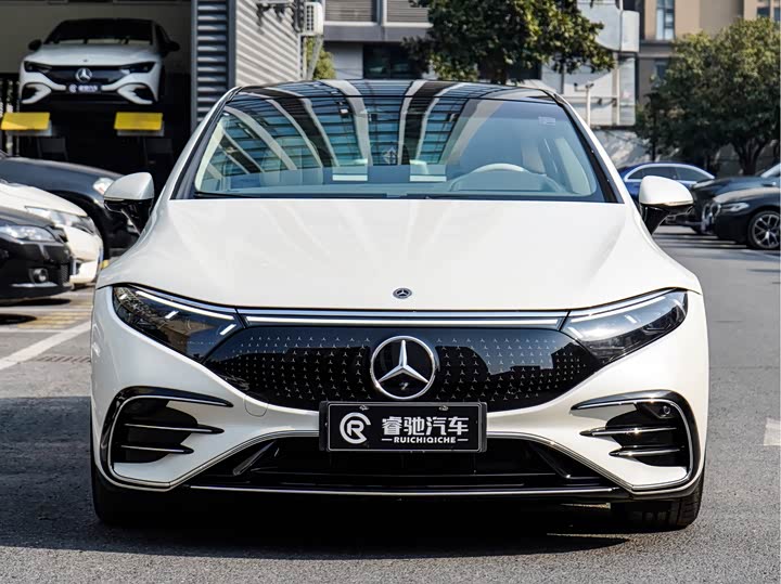 Photo 3 - Mercedes-Benz EQS