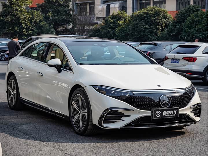 Photo 4 - Mercedes-Benz EQS