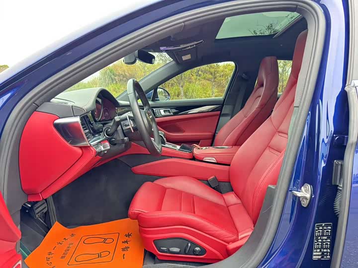 Фото 5 - Porsche Panamera