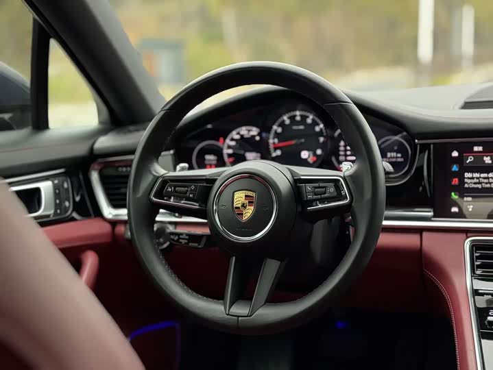 Фото 7 - Porsche Panamera