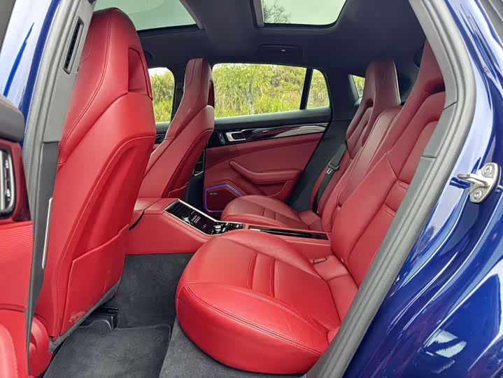 Фото 8 - Porsche Panamera