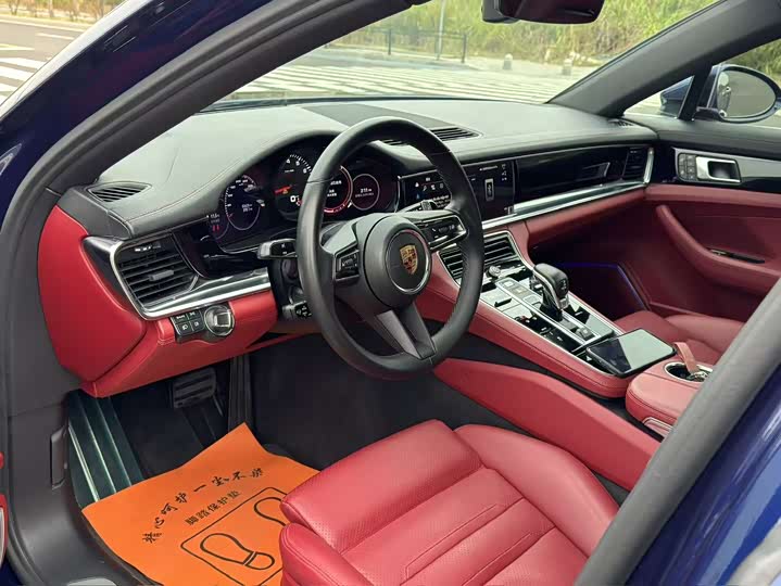 Фото 9 - Porsche Panamera