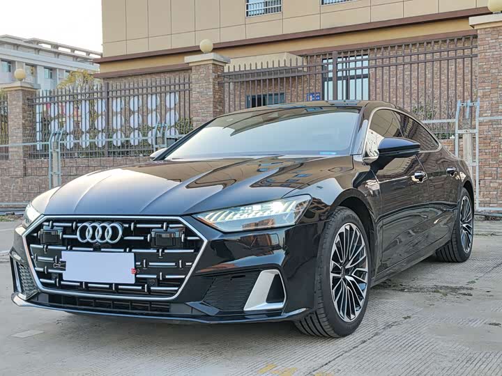Фото 1 - Audi A7L