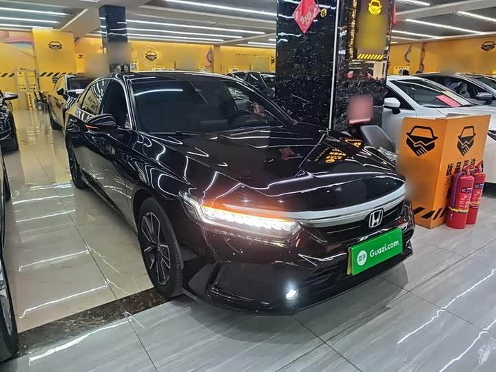 Фото 4 - Honda Inspire