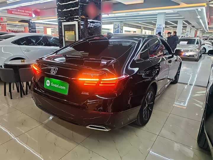 Фото 7 - Honda Inspire