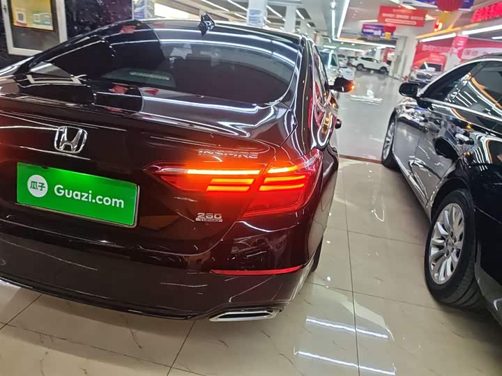 Фото 8 - Honda Inspire