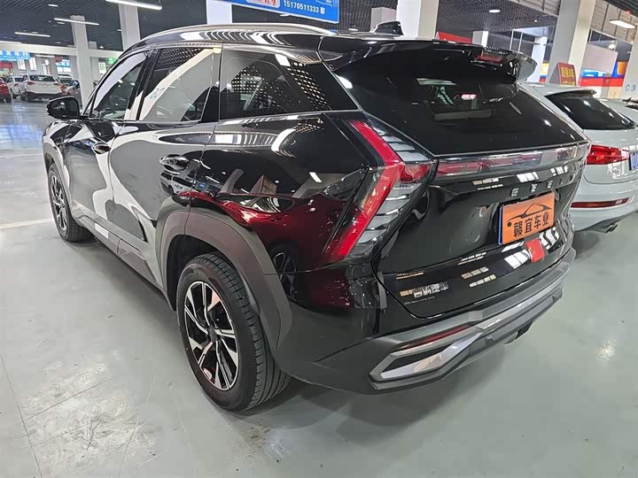 Фото 5 - Geely Atlas L