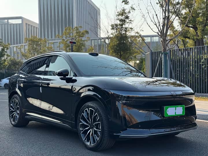 Фото 2 - Zeekr 7X