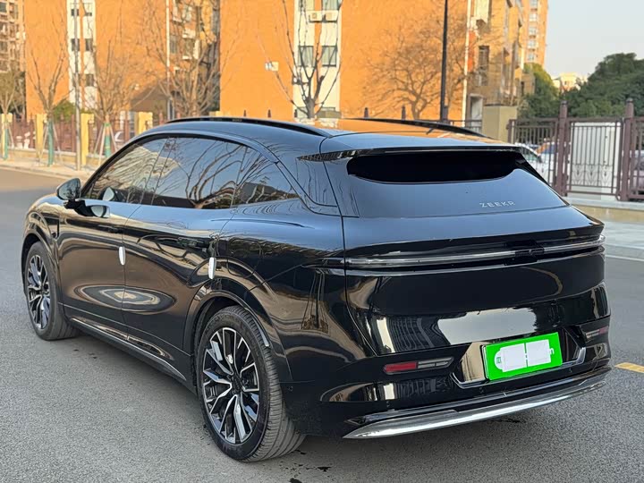 Фото 3 - Zeekr 7X