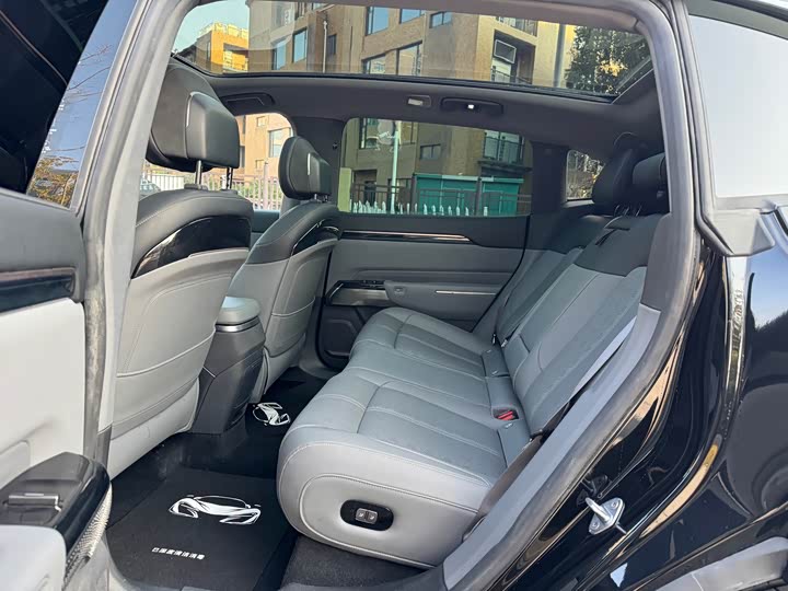 Фото 7 - Zeekr 7X