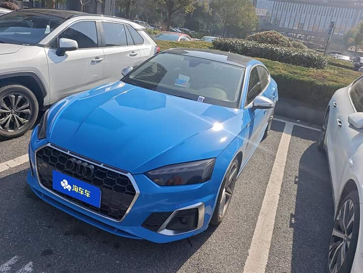 Фото 1 - Audi A5