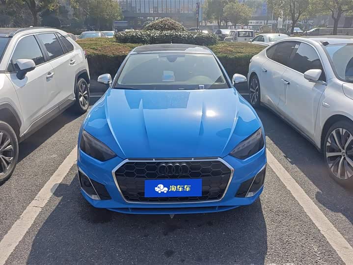 Фото 2 - Audi A5