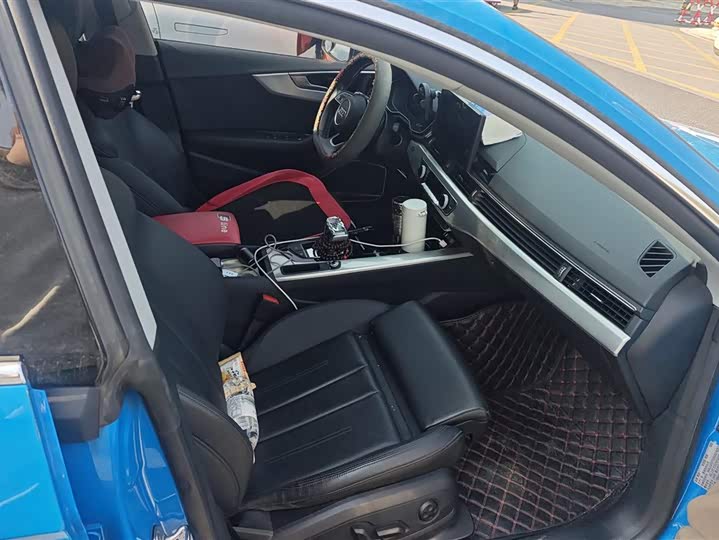 Фото 8 - Audi A5