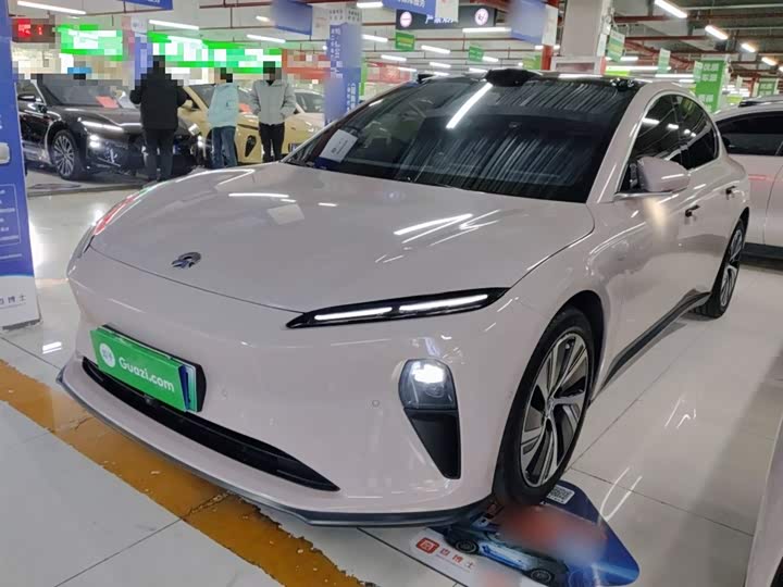 Фото 2 - Nio ET5