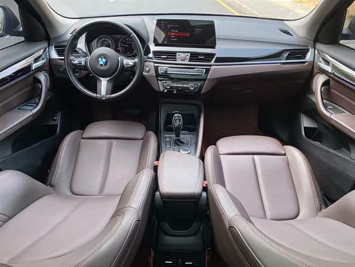 Фото 8 - BMW X1