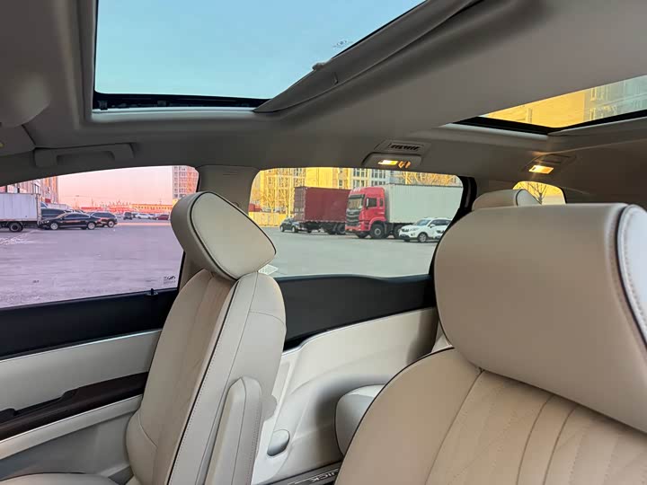 Фото 6 - Buick GL8 ES