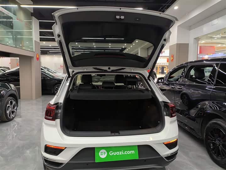 Фото 9 - Volkswagen T-Roc