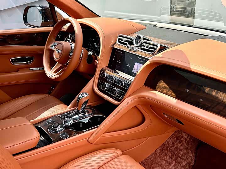 Фото 5 - Bentley Bentayga