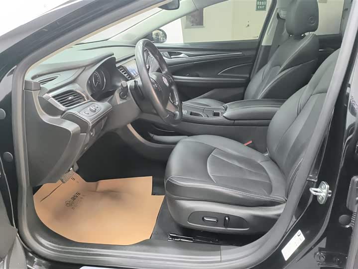 Фото 9 - Buick LaCrosse