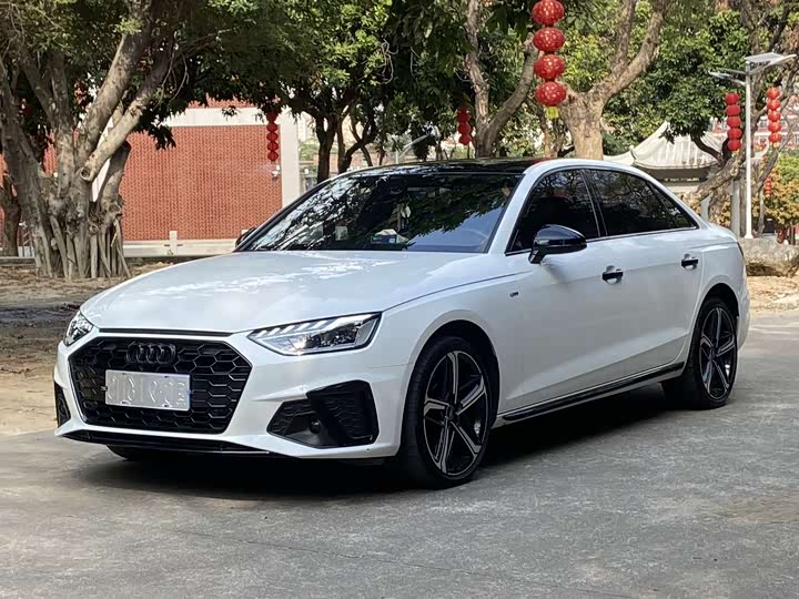 Фото 1 - Audi A4L