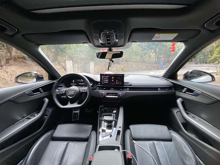 Фото 5 - Audi A4L