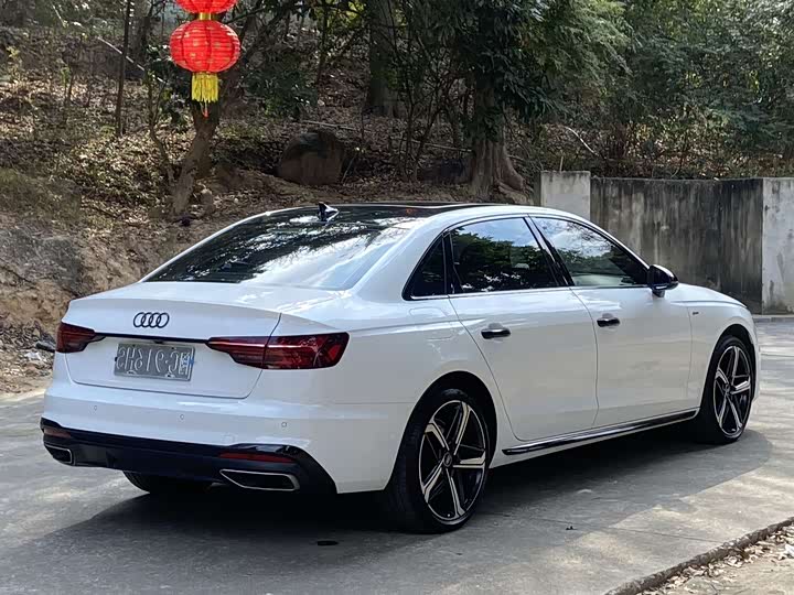 Фото 7 - Audi A4L